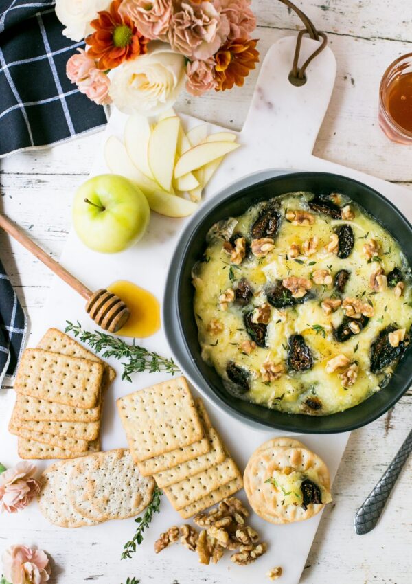 Queso Brie al Horno con Higos Asados y Nueces