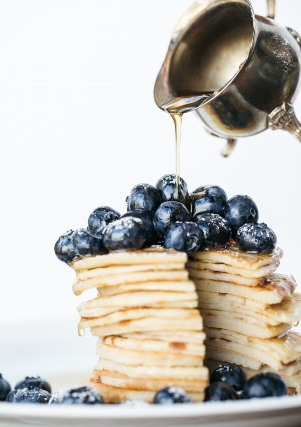 Pancakes Sin Gluten de Limón y Ricotta con Crema de Yogurt